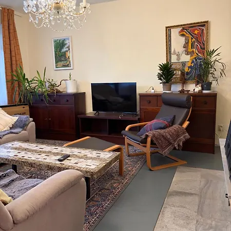 1st Floor Apartmán