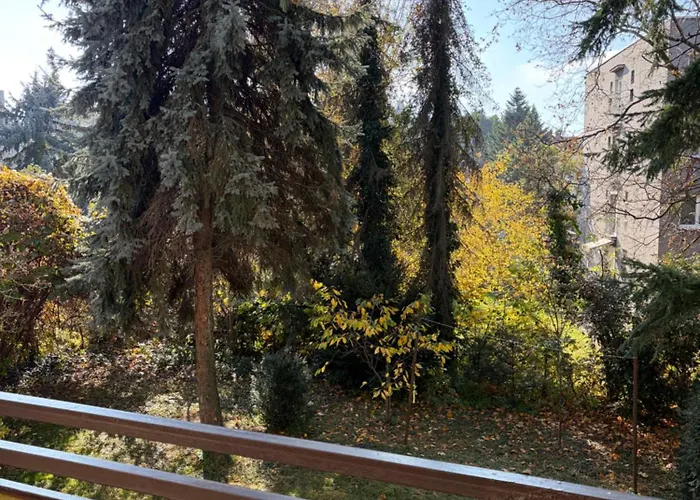 1st Floor Appartamento *